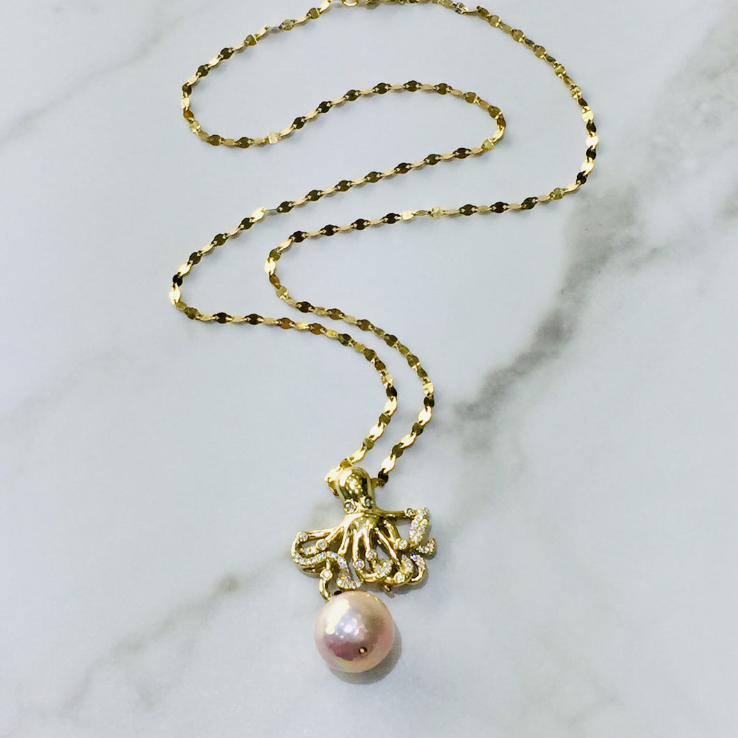 Diamond octopus necklace in 18k gold